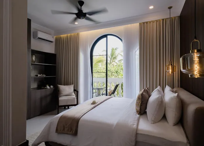 Riviera Boutique - Prime Location
